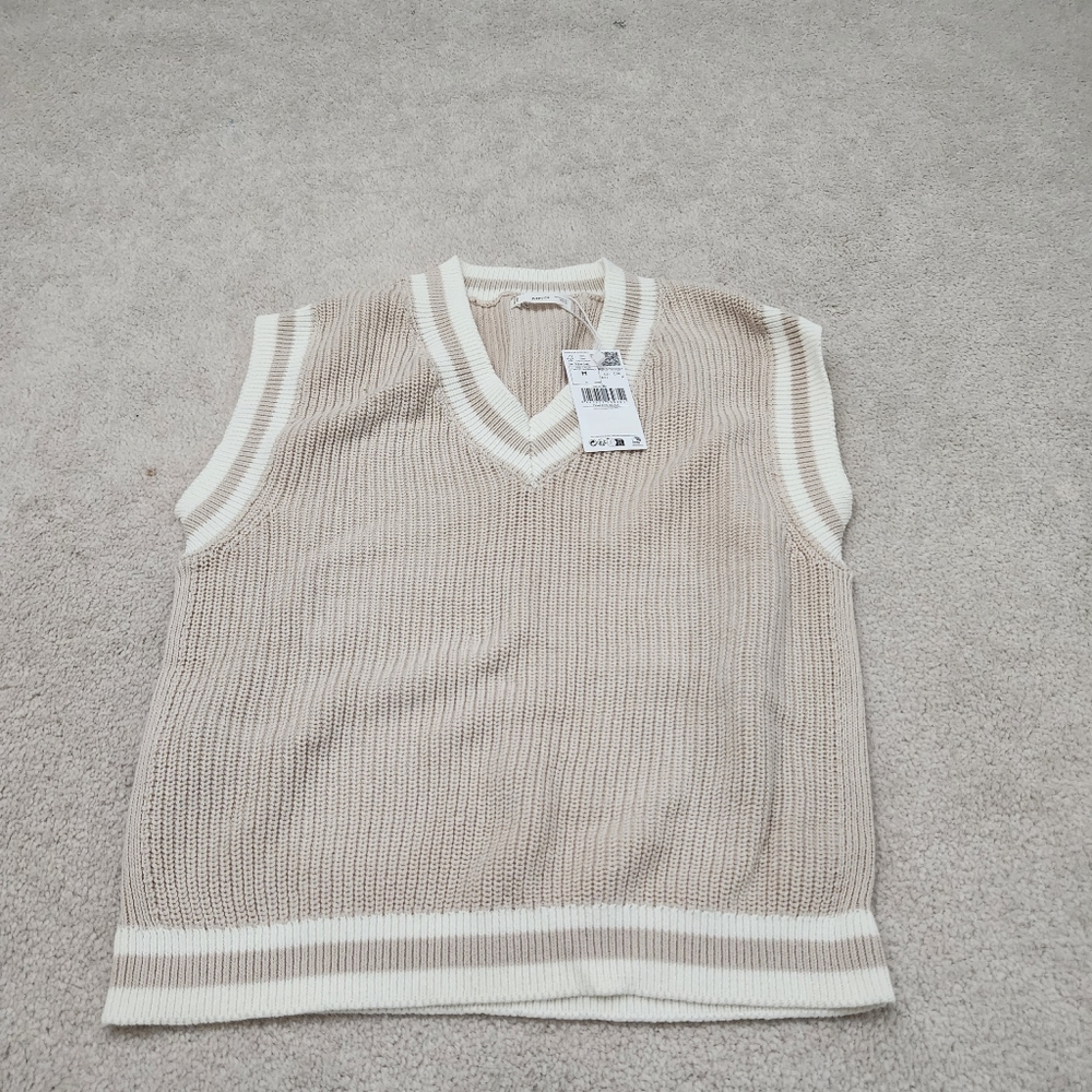NWT Mango sweater vest (youth size M)